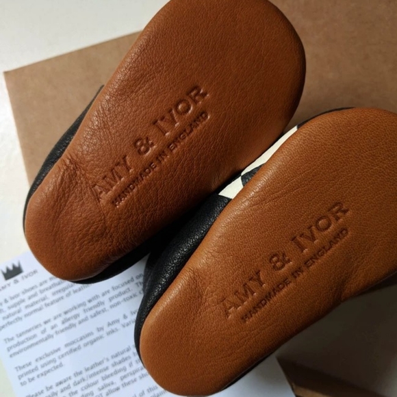 NWT AMY & IVOR Chequerboard Leather Mocassins - Picture 4 of 7